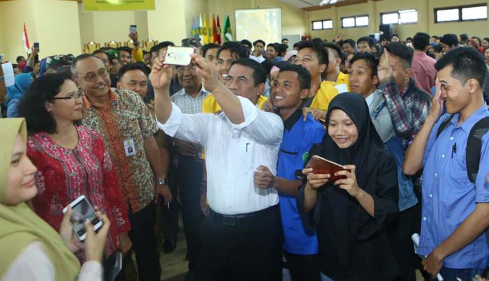 Mentan Motivasi Mahasiswa Palangkaraya Terjun ke Sektor Pertanian